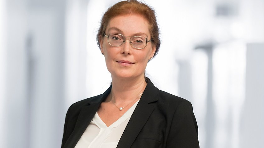 Christina Sundblad, vikarierande chef rättsavdelningen, porträtt